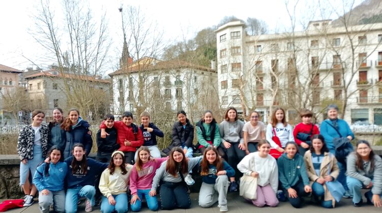 Gozatu ederra bertsoaren aitzakian